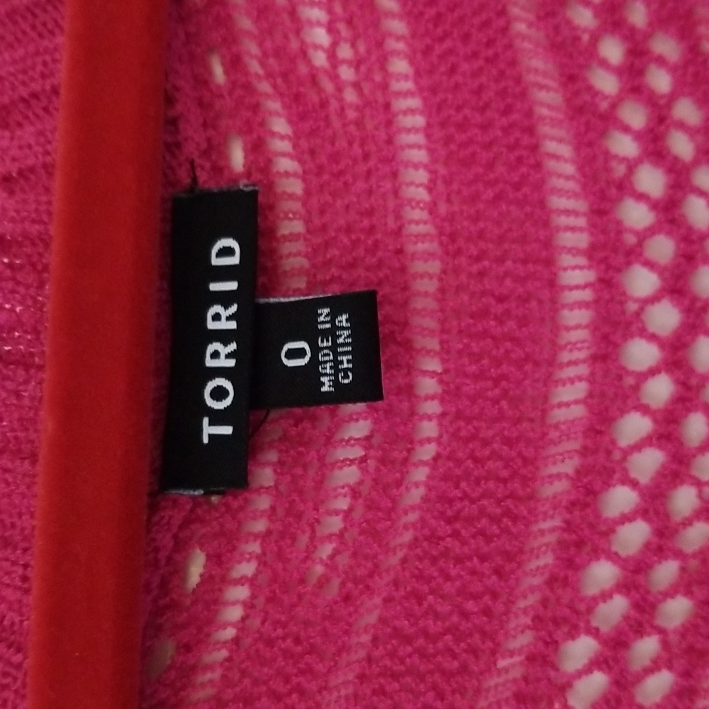 Euc torrid pink crochet knit sweater top. Size 0x large - Picture 4 of 6